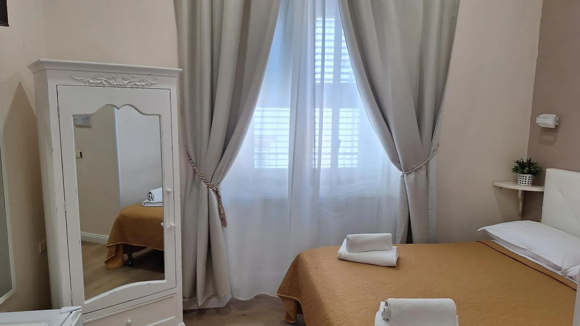 Evergreen Rome Guest house